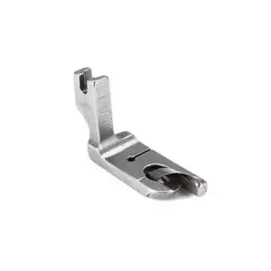 Chân vịt 2 kim 1/2 phải, chân vịt máy may công nghiệp cữ 12,7 mm, thiết kế bên phải giúp định hướng vật liệu theo vị trí mong muốn, dùng thay thế chân vịt cũ, phù hợp nhiều công đoạn may công nghiệp