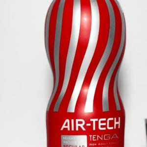 Cốc thủ dâm nam TENGA AIR-TECH Regular màu đỏ, sản phẩm Nhật Bản có lõi TPE đàn hồi, khoang khí AIR-TECH hỗ trợ điều chỉnh áp suất, thiết kế tháo rời làm sạch, không sử dụng pin, không tích hợp động cơ rung