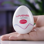 Lovense Kraken trứng thủ dâm nam thiết kế nhỏ gọn, kiểu dáng kín đáo thuận tiện bảo quản, phần lõi đàn hồi có họa tiết bên trong, thao tác thủ công không cần nguồn điện, lựa chọn cho người tìm kiếm đồ chơi người lớn nam